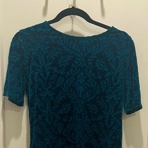 Blue velvet minidress with inside slip